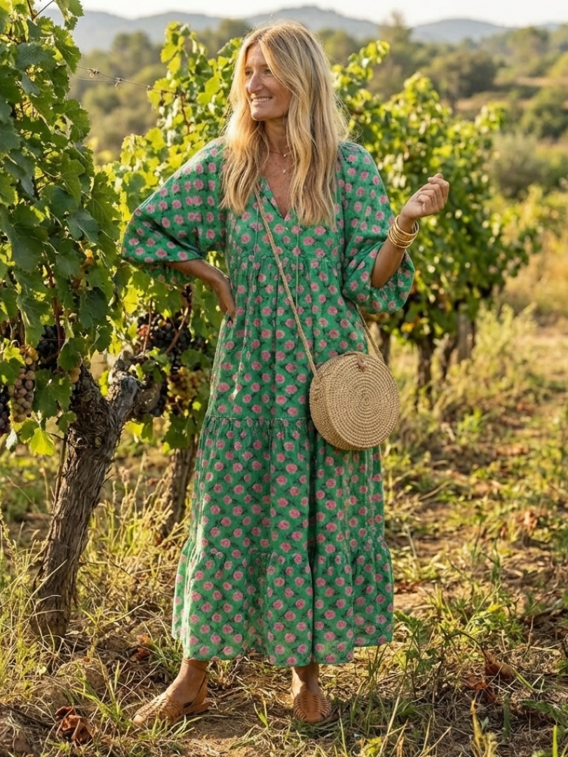 Zinnara | Relaxed V Neck Floral Dress
