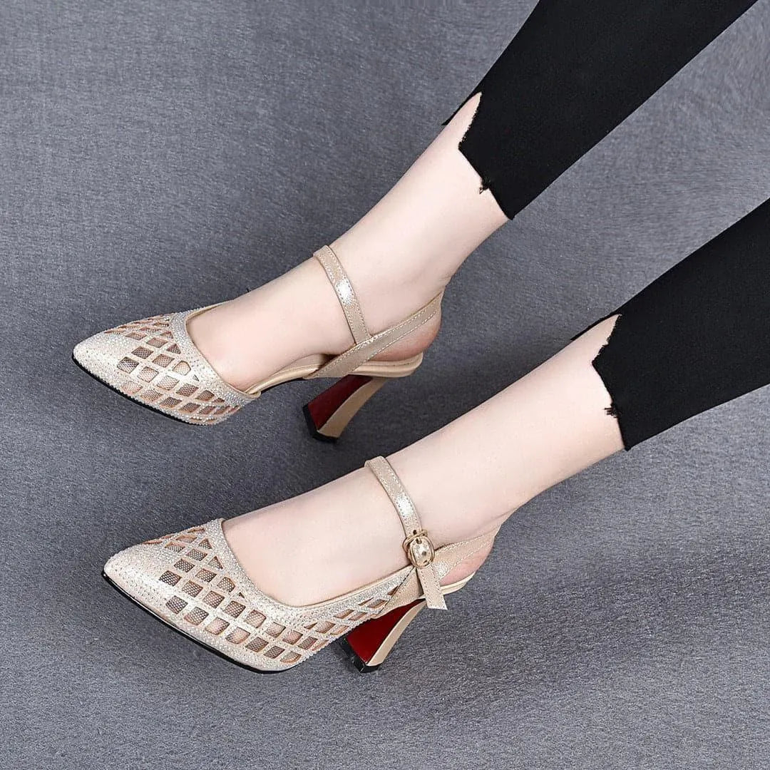 Giavelle | Pointed Toe Buckle Pumps