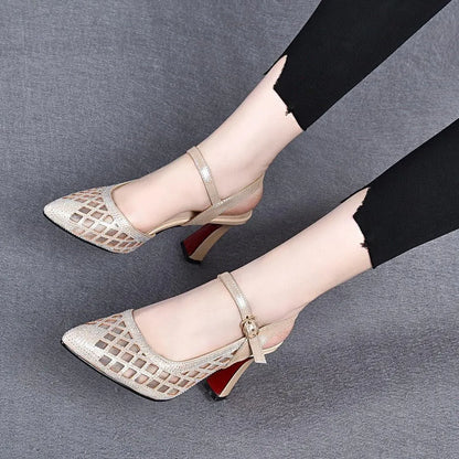 Giavelle | Pointed Toe Buckle Pumps