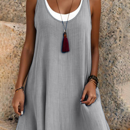 Gwendolen | Relaxed Sleeveless Midi Dress