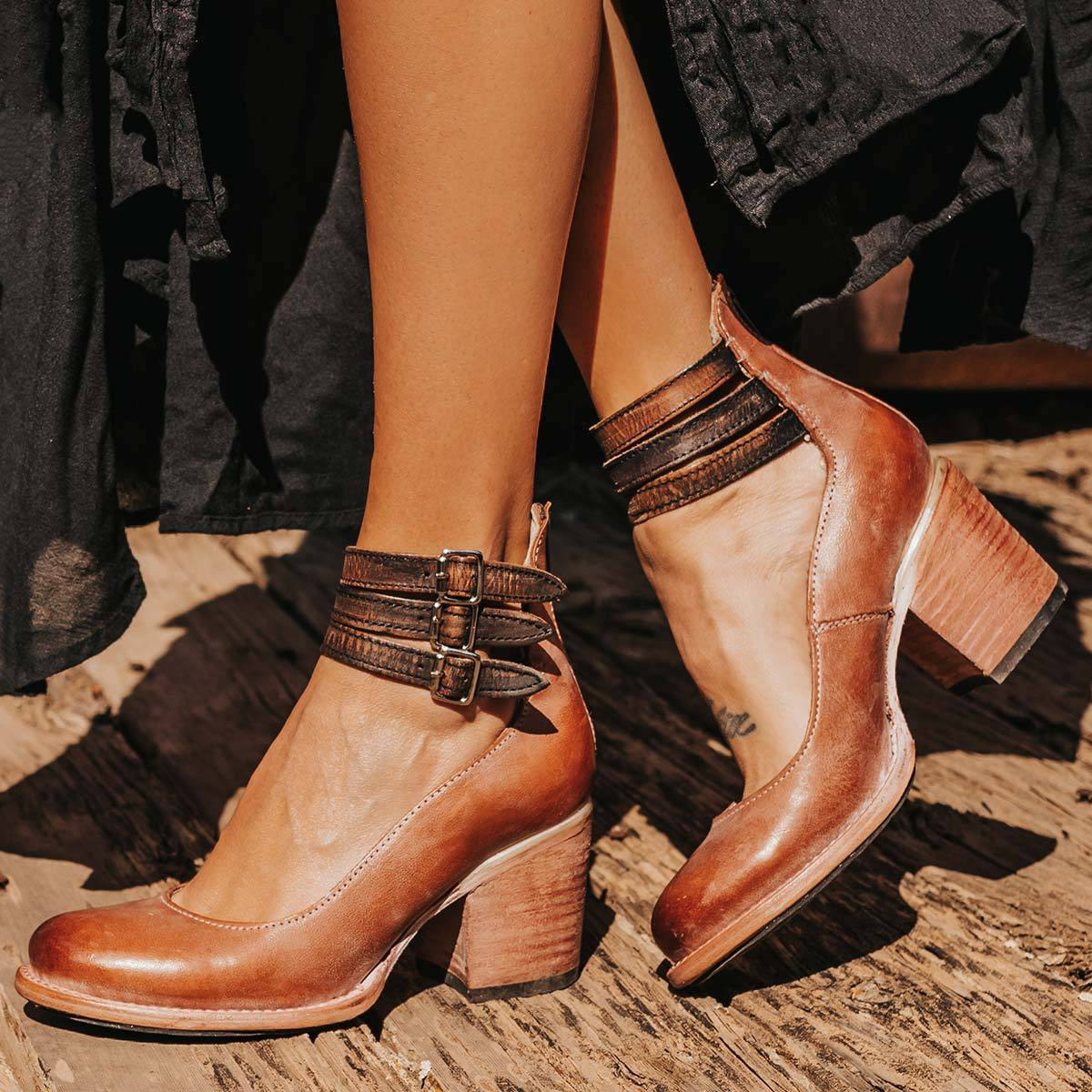 Ceravelle | Classic Leather Block Heel Pumps