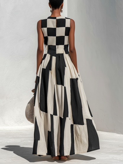 Ilaria | Flowy Checkered Maxi Dress