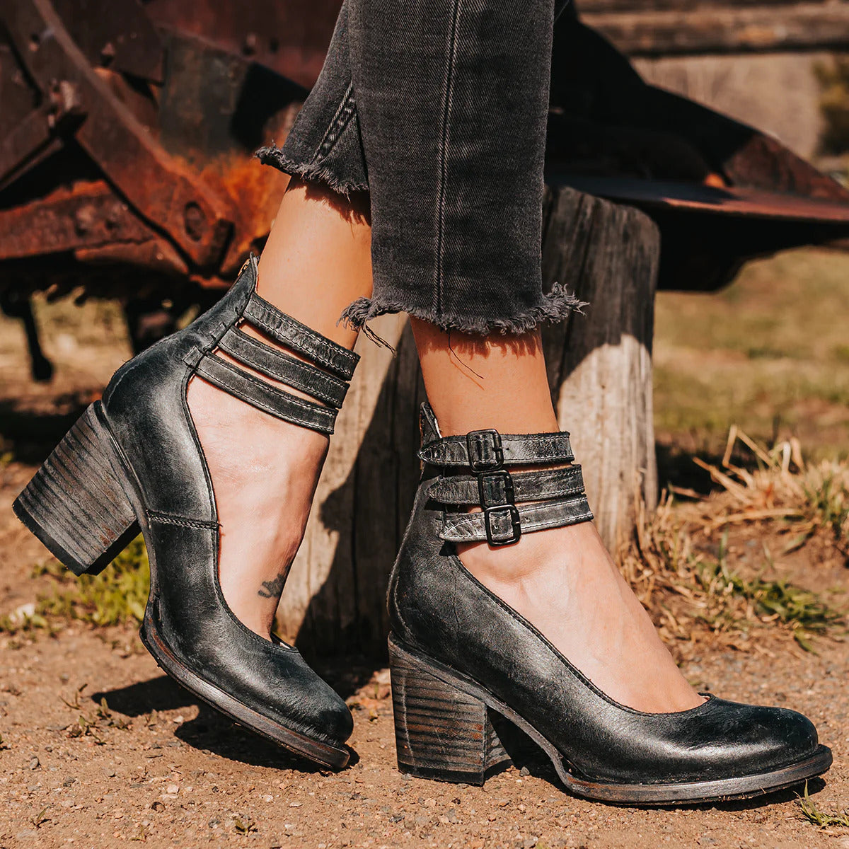 Ceravelle | Classic Leather Block Heel Pumps